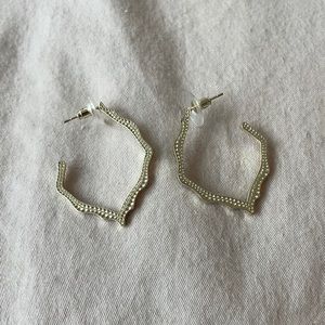 Beautiful Kendra Scott earrings!